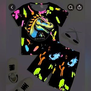 🦖💥Toddler boys glow in the dark dinosaur outfit💥🦖